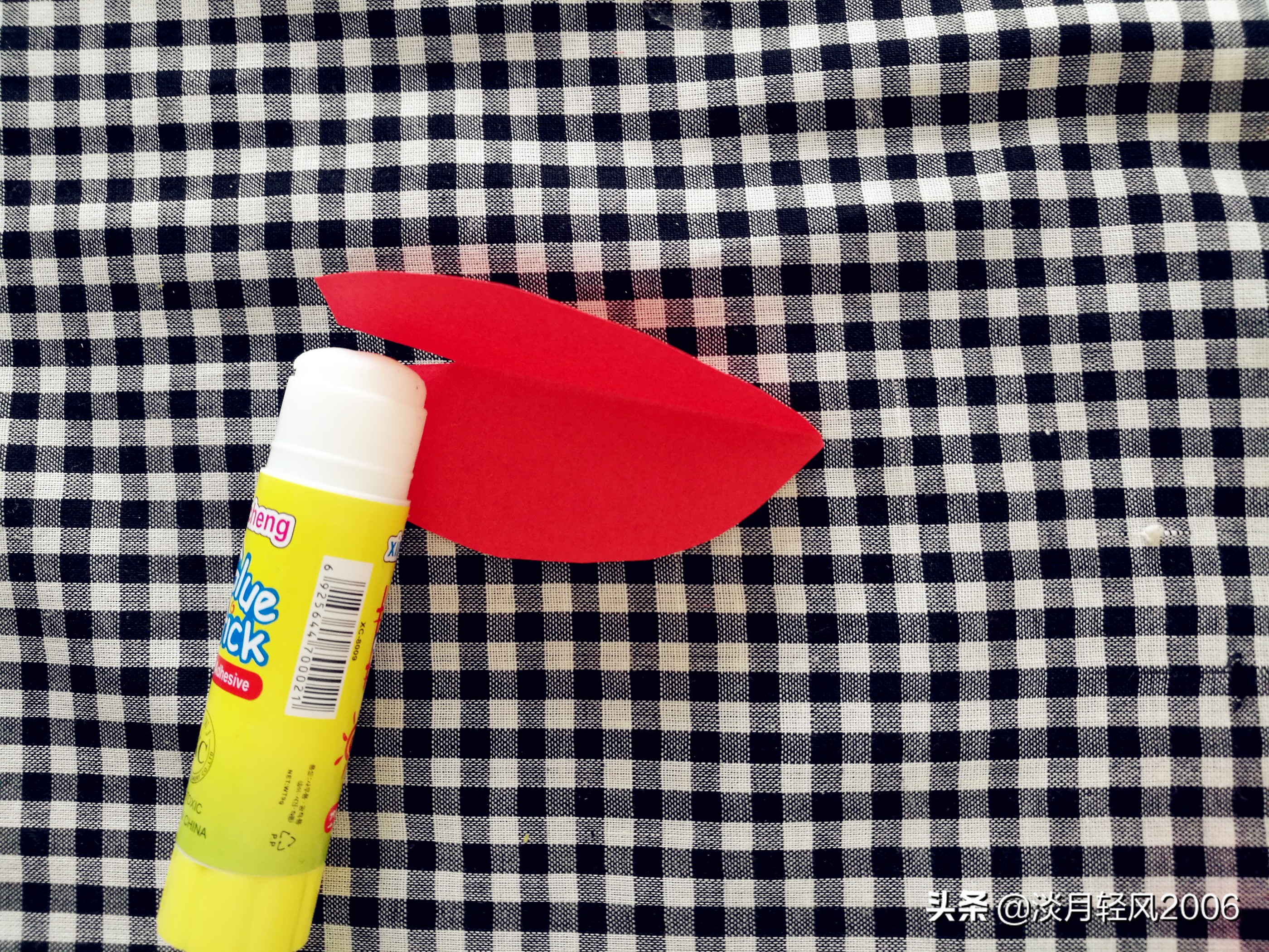 怎么用卡纸做一只可爱的小猪,最简单的手工可爱小猪制作