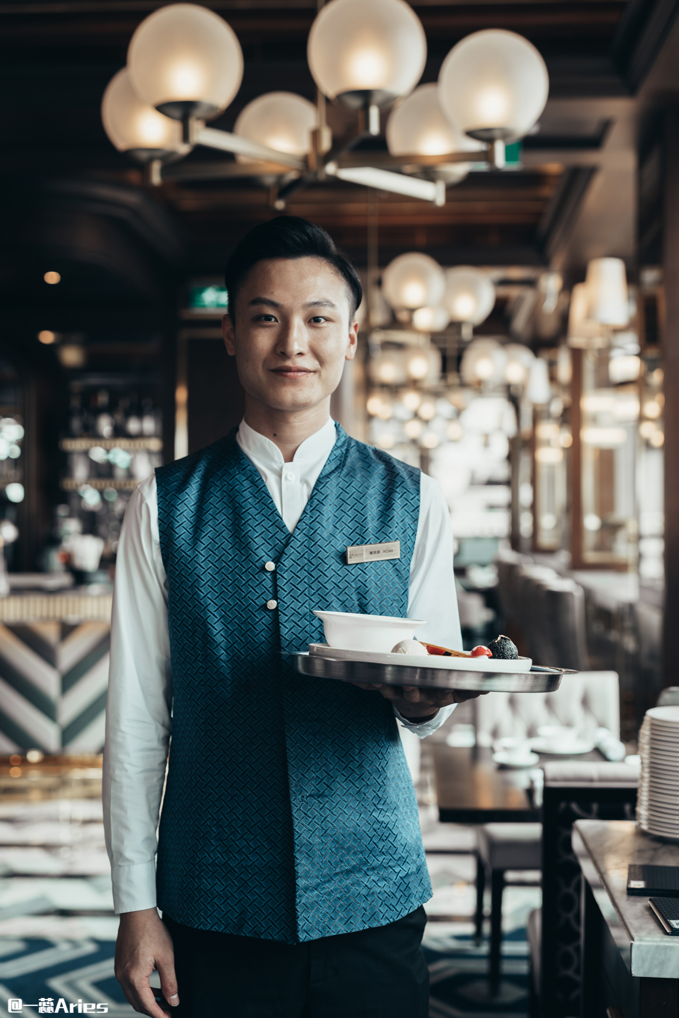 来澳门感受一下紫醉金迷,澳门一天游必去的美食街