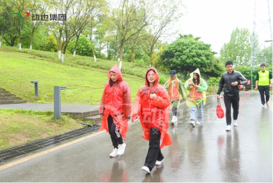 团建遇暴雨如何让活动效果不减反增？丨涪陵团建拓展丨重庆团建