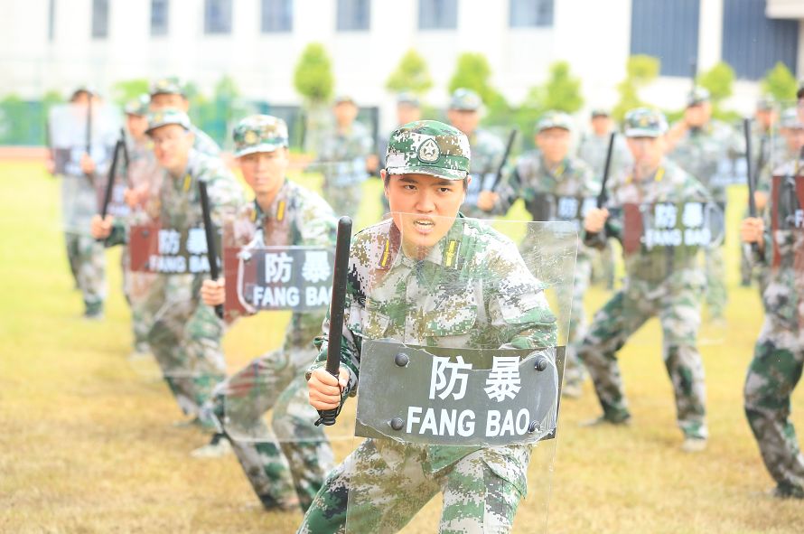 真人cs穿越到真实战场,真人cs镭战军训