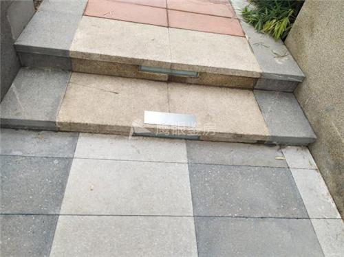 良乡万科物业,万科物业和配套设施