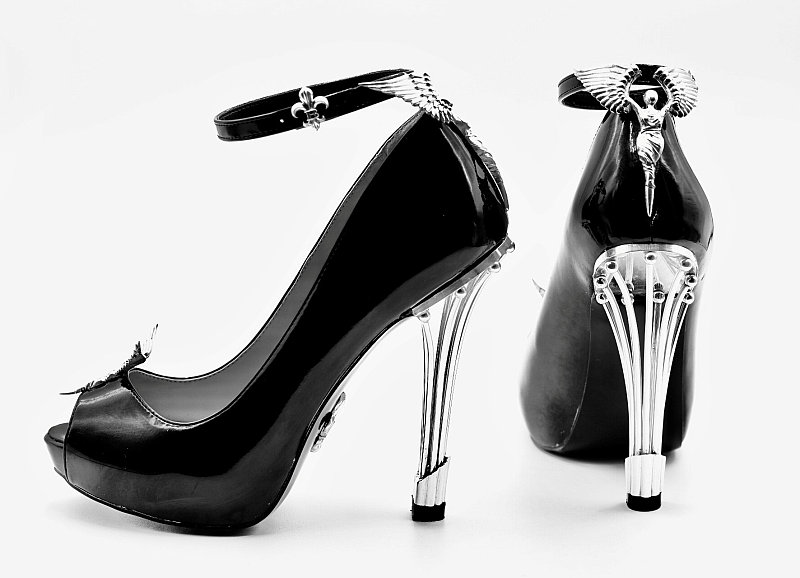 英国顶级名牌高跟鞋,英国顶级奢华高跟鞋