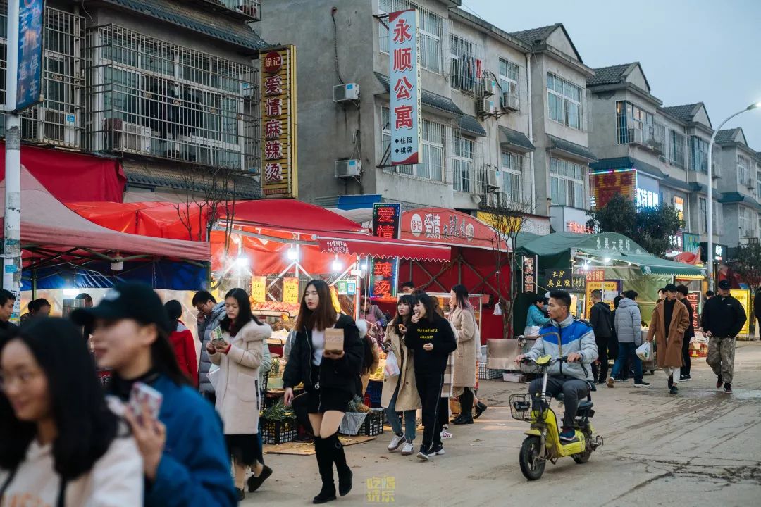 自从藏龙岛有了南延线,我就再没羡慕过别人家的学校!