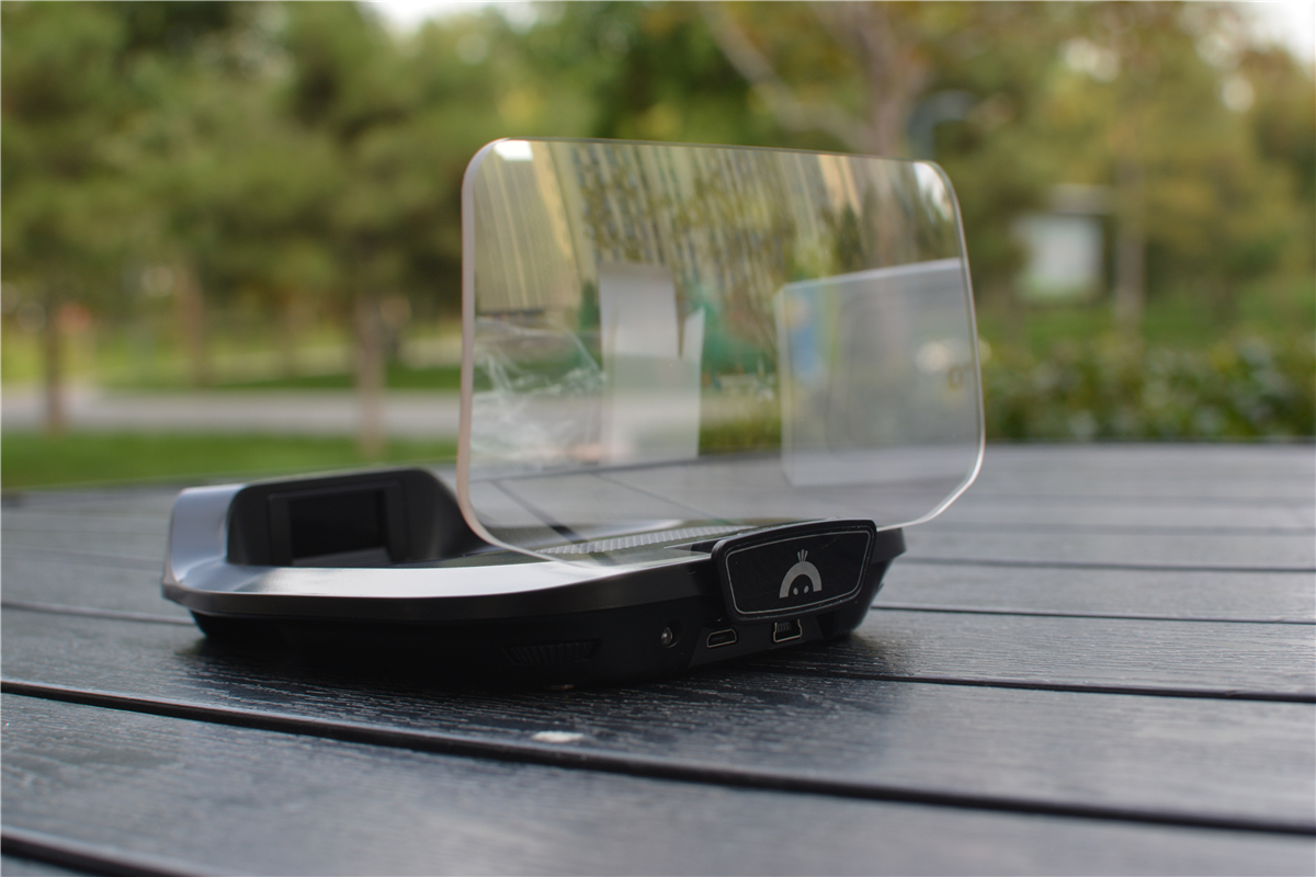 自从上过小米众筹,车萝卜又出新品,彩屏HUD真香