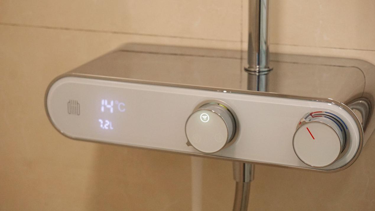 小米有品上999元花洒,水力发电LED显示,德国内芯,自动净垢顶喷