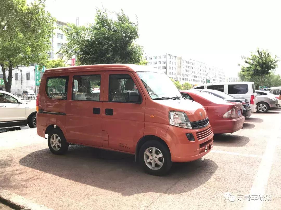 铃木浪迪七座好还是8座好,新款铃木浪迪7座