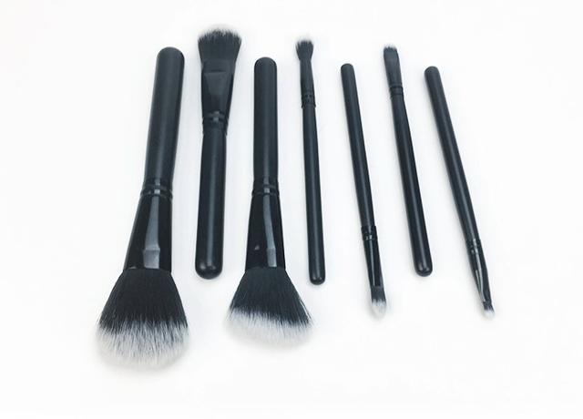 洗完化妆刷放在哪里晾干,洗完的化妆刷咋晒