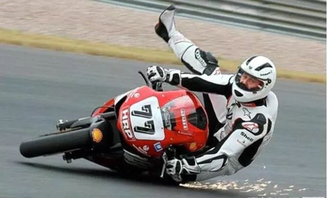 舒马赫玩滑雪的视频,舒马赫滑雪