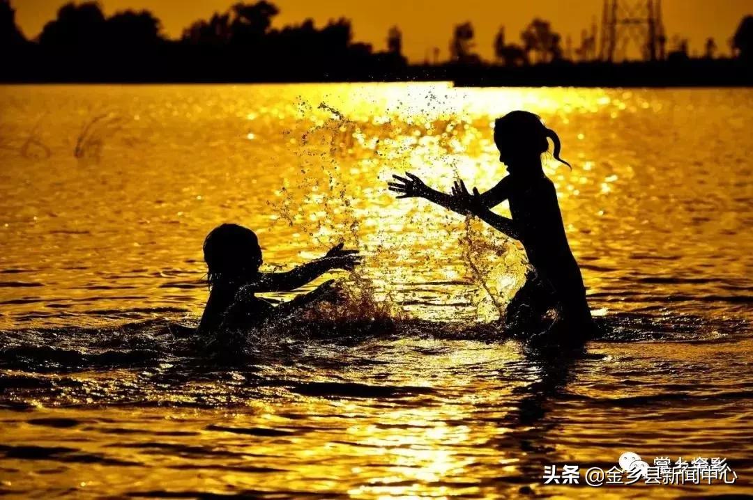 红五月邀请函,红色主题邀请函