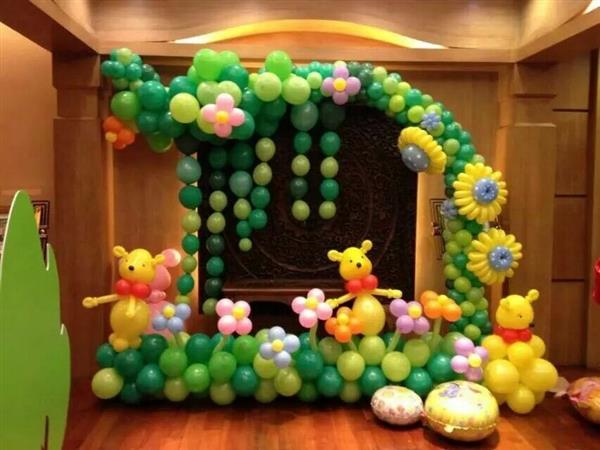 宝宝满月酒要带宝宝一起出席吗,宝宝满月酒注意事项