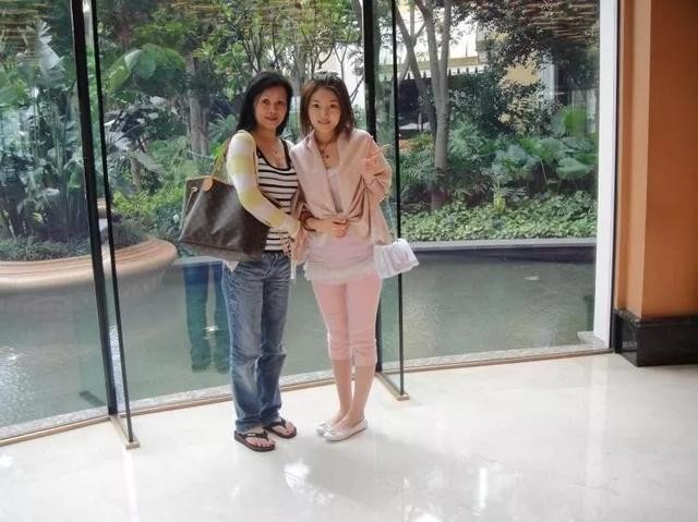 炫富鼻祖郭美美,炫富网红郭美美事件