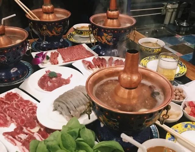 上海美食推荐必吃的餐厅最新,上海最值得去的5家餐厅好吃不贵