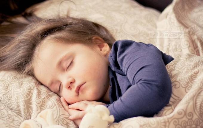 孩子不睡觉吼孩子,孩子晚上不睡觉妈妈就发脾气