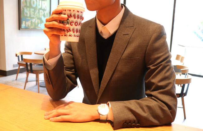 小米颠覆行业暴利，1989西装比肩30000杰尼亚，网友：阿玛尼要降价