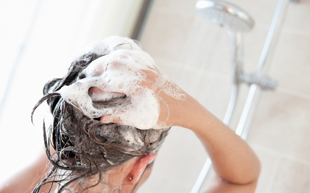 产妇坐月子容易出汗怎么办,产后坐月子容易出汗是什么原因