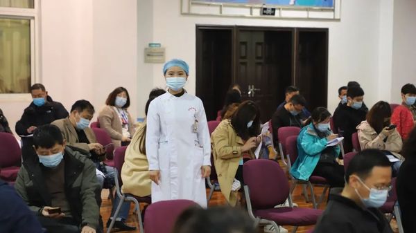 徐州市矿山医院“新冠疫苗接种队”助力高校师生疫苗接种工作