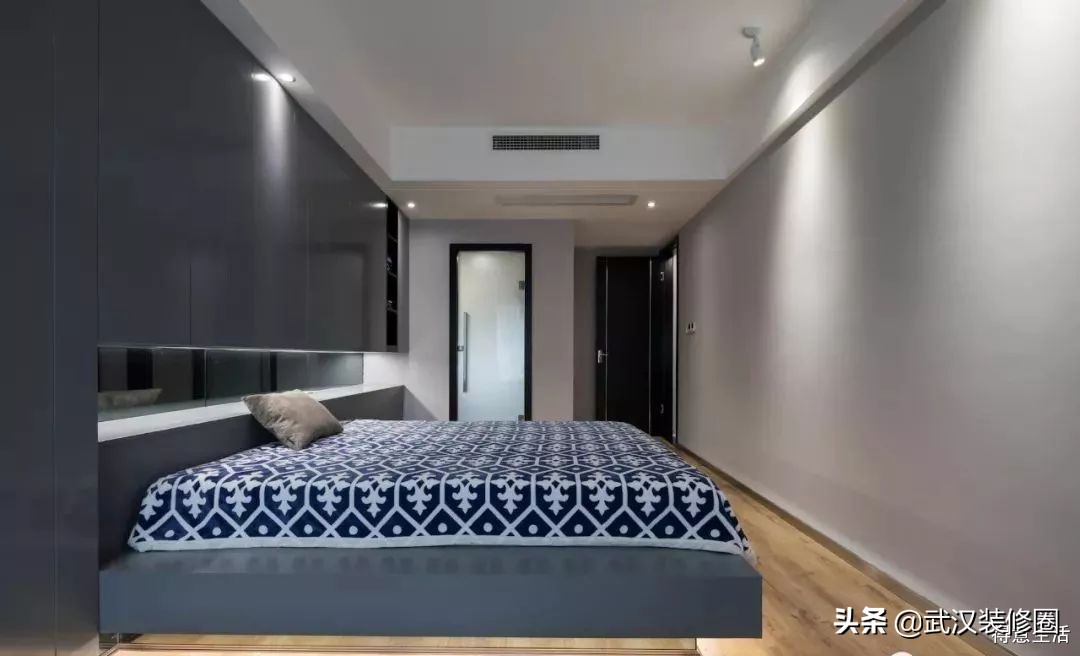 卧室太小放不下写字台,卧室太小放不下衣柜试试这样做