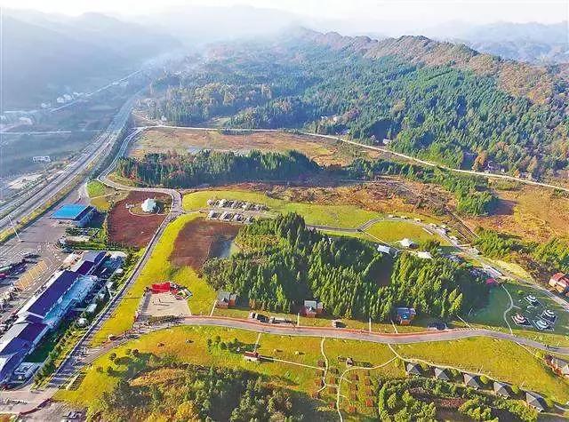 中国高速服务区,被忽略的...万亿生意