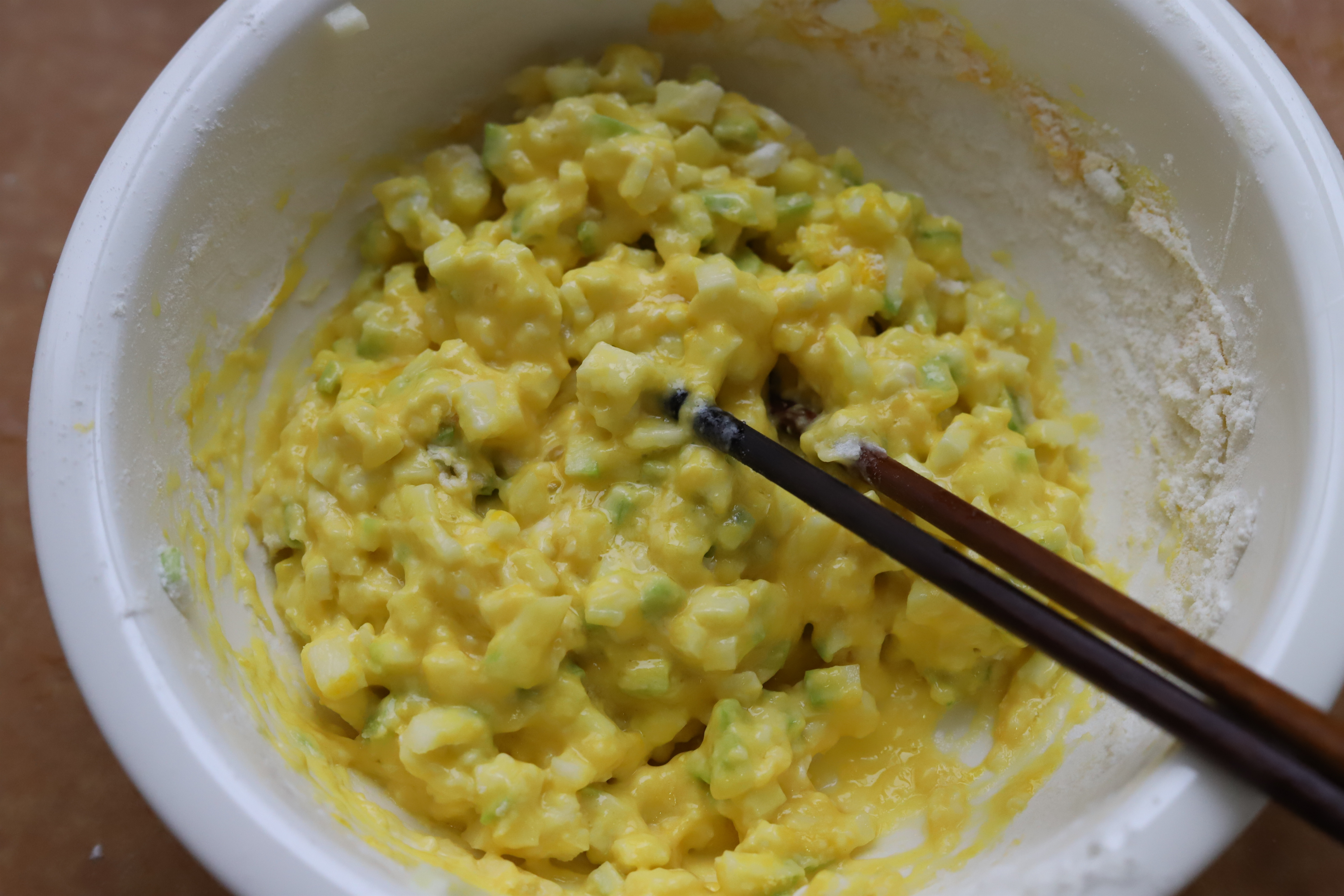 做的鸡蛋饼发干,做出来的鸡蛋饼为什么那么干