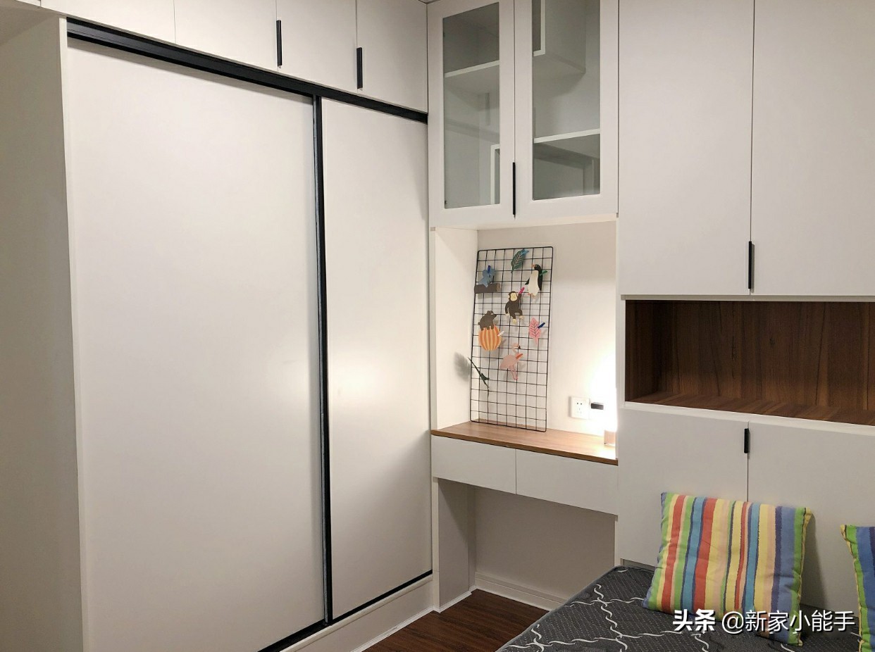 小面积房子客厅电视墙的设计,经济实用的小户型电视墙