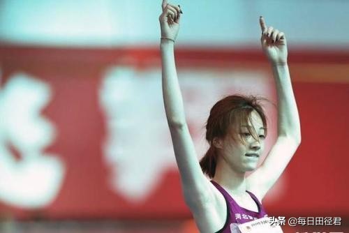 中国跳高女神胡麟鹏比赛现场图片,亚运会跳高女子冠军是胡麟鹏吗