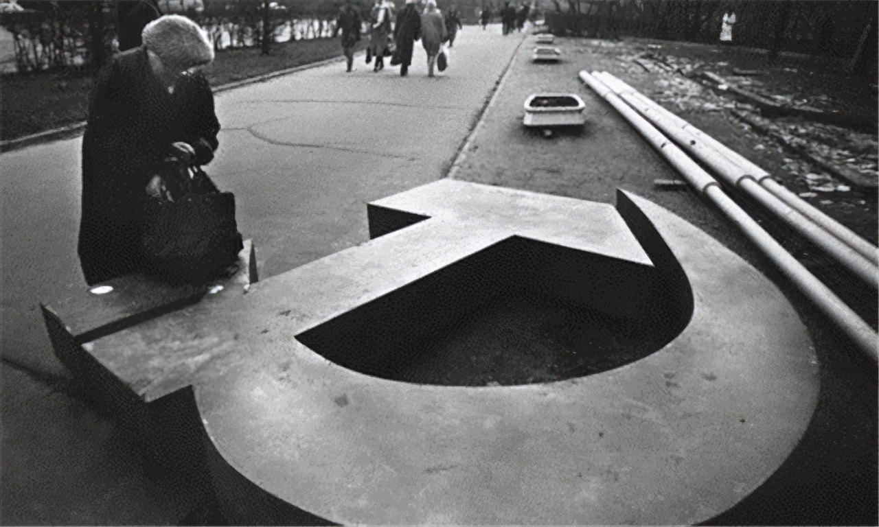 克里米亚为什么要投奔俄罗斯,克里米亚是怎么加入俄罗斯的