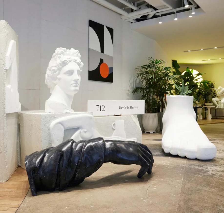 假模特服装陈列,服装展厅假模特陈列