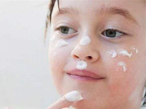 1岁半孩子湿疹反反复复怎么根除,1岁半宝宝湿疹反复发作怎么回事