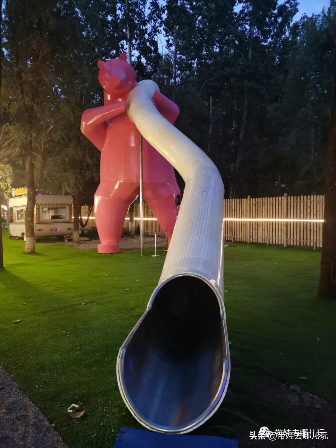 北京五环内新开萌宠乐园，除了喂动物，还能玩大滑梯、免费享帐篷