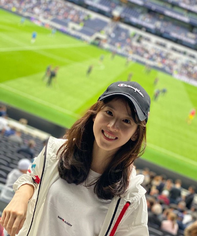 章泽天回应学霸人设纷争,章泽天10秒说yes全文