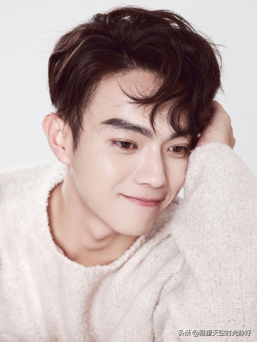 许凯是公认95后颜值超高,许凯那些年的神仙颜值
