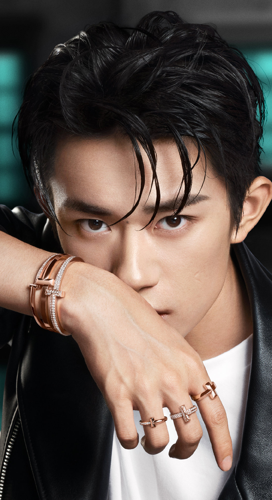 易烊千玺蒂芙尼代言图片,易烊千玺代言的蒂芙尼项链哪一款