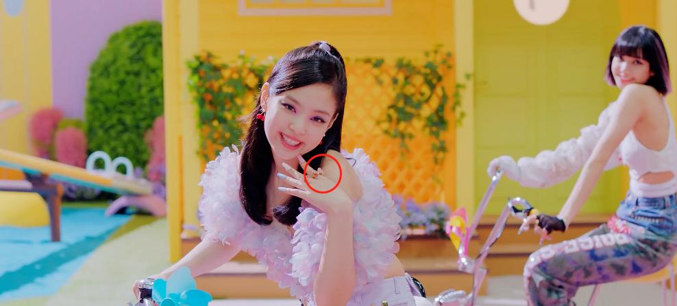 粉墨组合jenny名场面,粉墨演唱会jennie美国场