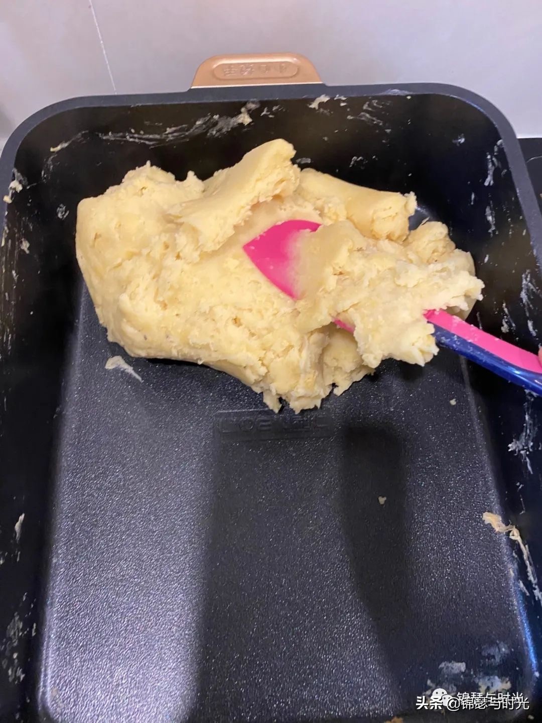 解暑点心酥皮绿豆饼,酥皮绿豆饼外酥里嫩