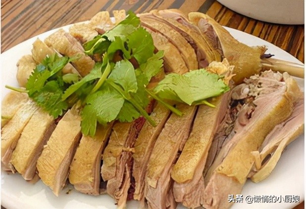 南京盐水鸭咸香蘸汁,正宗南京盐水鸭做法小视频