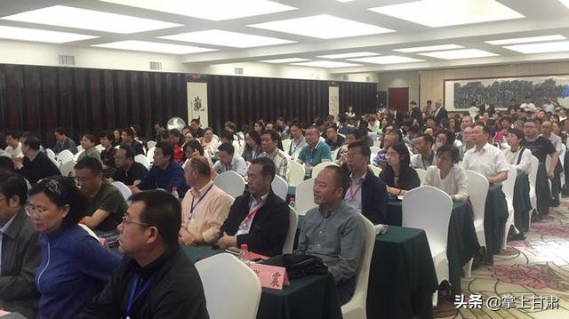 兰州看白癜风皮肤病哪里最好,皮肤科医生专家讲白癜风