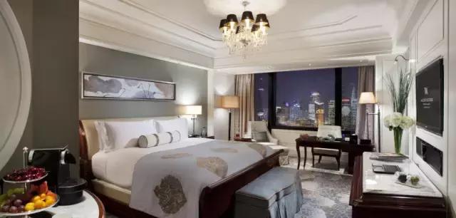 五星级酒店一晚1万元,10000块一晚的五星级酒店