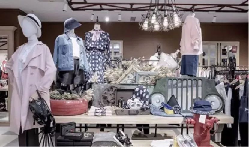 对比阿依莲、CCDD,这个少淑女装更受90、95后的青睐