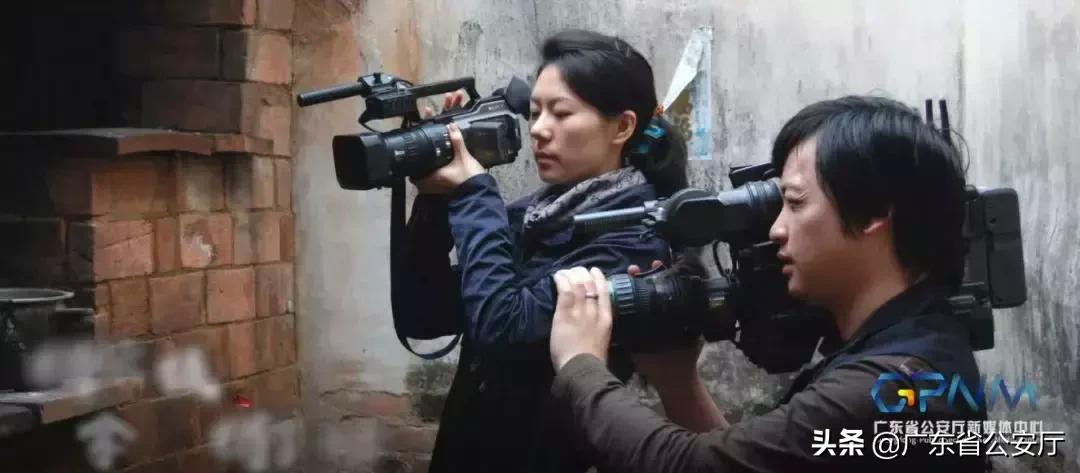 周玮：扛得起摄像机，拿得了话筒的警营宣传兵