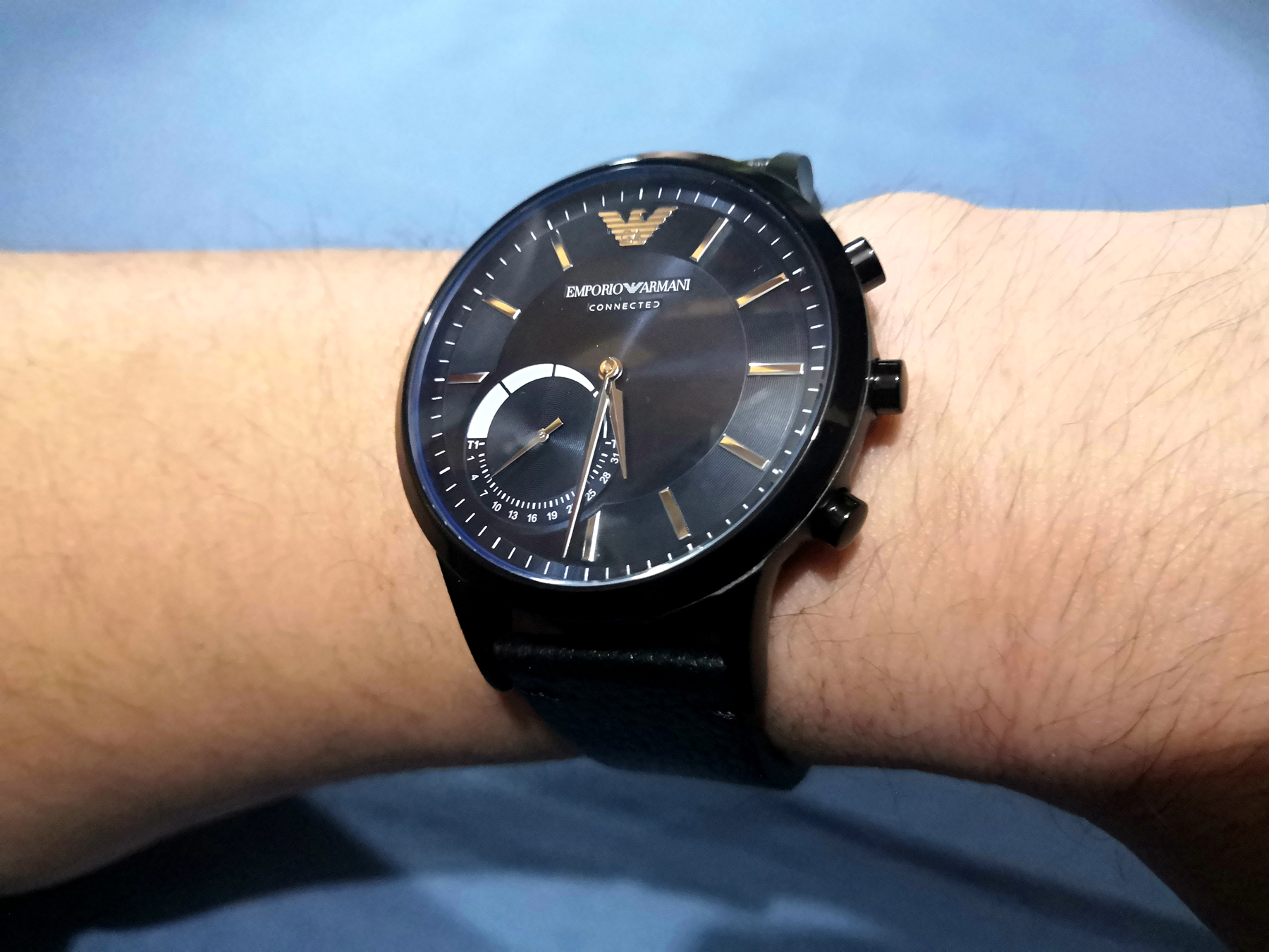 适合年轻人的手表潮牌,阿玛尼镂空手表评测