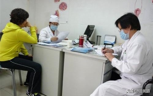 女性月经量少尽量少吃这几种食物,女性月经量少原因有哪些