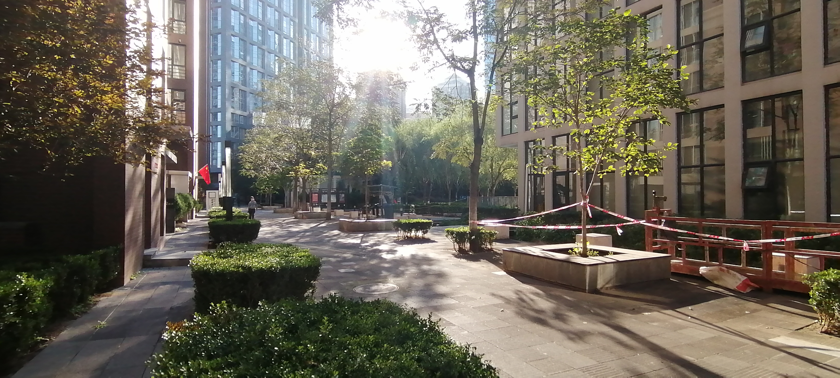 首付200w买一套300w的房子,200w的房首付