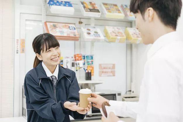 日本的便利店到底有多“变态”？瞧一瞧就知道