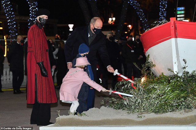 摩纳哥王妃夏琳迎40岁生日,摩纳哥王妃夏琳和孩子