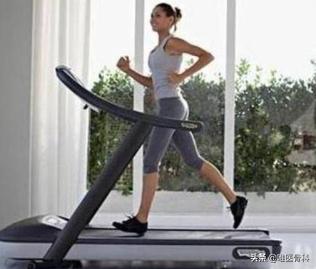 跑步机跟路上跑哪个效果更好,跑步机和户外跑哪个更有效