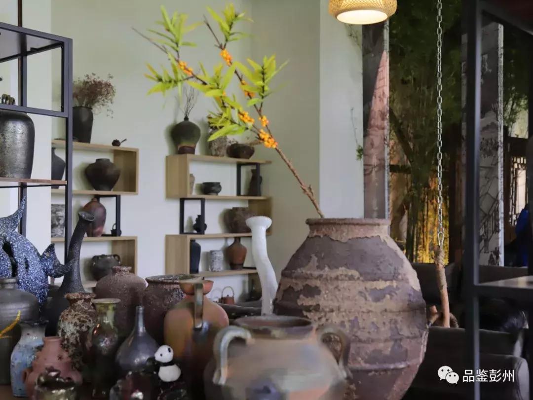 走遍中国的“寻鞋哥”来了!这回居然换上“军乐造”