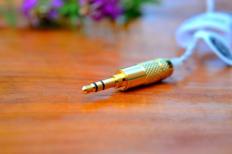 锦瑟香也tfzessence入耳式测评,锦瑟香也tfzlive3pro耳机测评