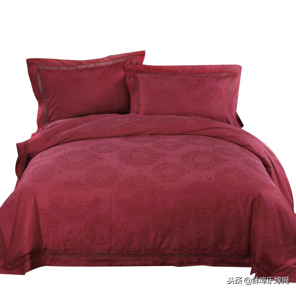 结婚时准备四件套还是八件套？中国红到洋气红只有一步之遥