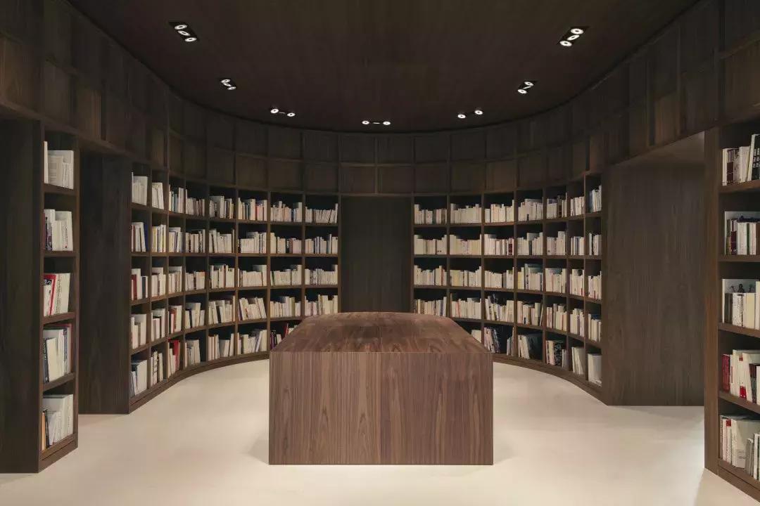 之禾首家全球旗舰店在巴黎揭幕，中式极简主义能征服法式浪漫吗？