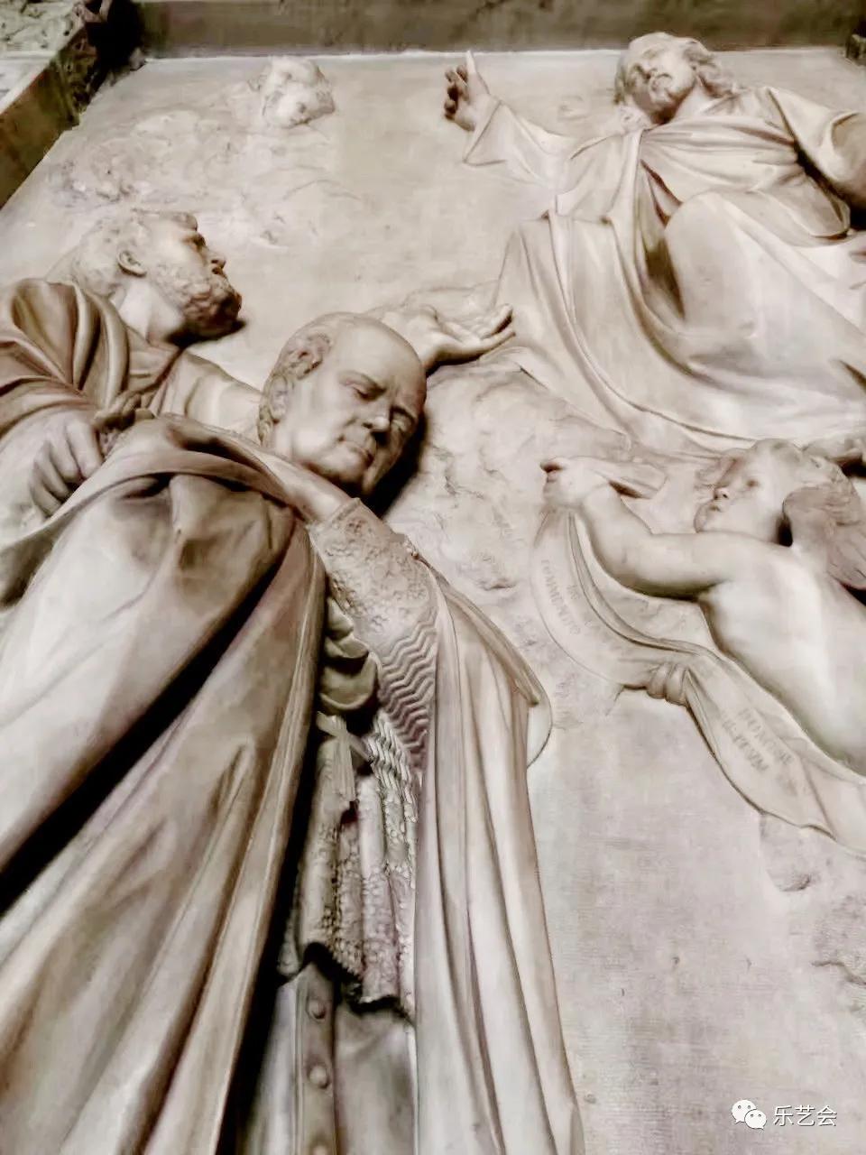 泉耕：教堂建筑金属章